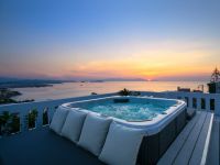 Rooftop Jacuzzi Apartment в Crete, Chania, Chania town