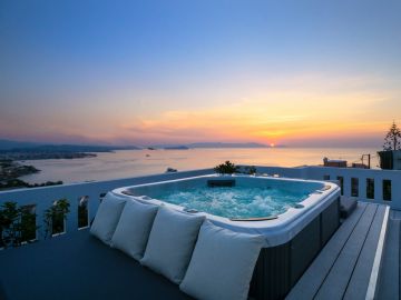 Rooftop Jacuzzi Apartment, Chania (staden)