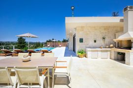 Villa Reflection, Νίπος, outdoor dining table 1