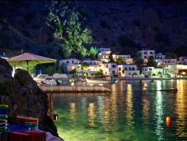 loutro-by-night