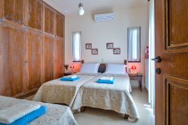 Villas Milos, Agia Pelagia, twin-bedroom-1a-villa-I