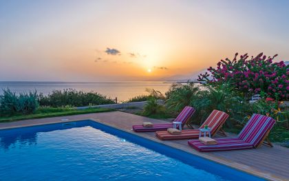 Villa by the Sea, Ιεράπετρα, Sunset view from tha swimming pool