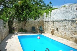 Peaceful Villa, Prines, Pool 2
