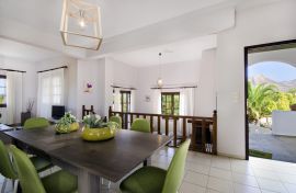 Iakinthi Villa, Stavros, open plan dining area 2