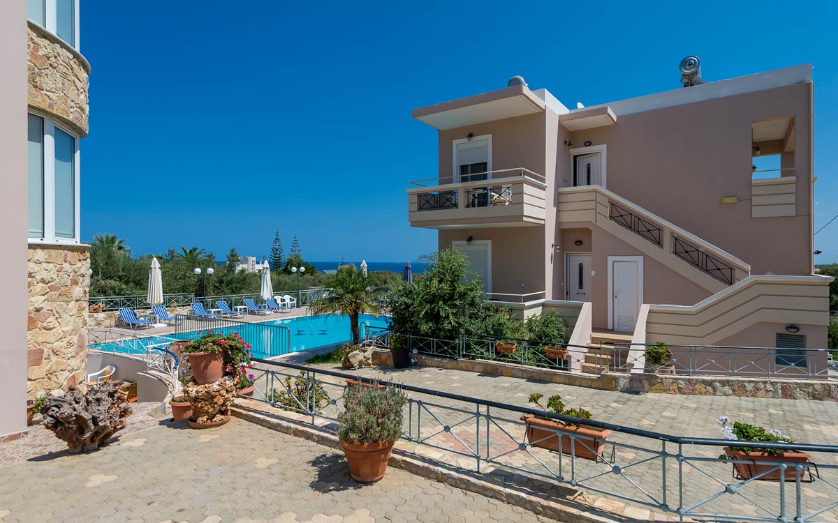 Cactus Apartments in Stalos, Chania TheHotel.gr