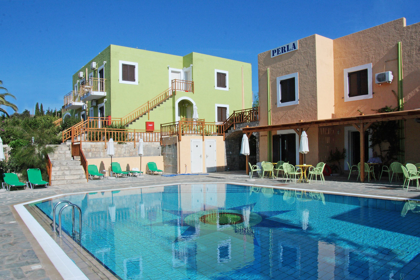 Perla Apartments in Agia Pelagia, Heraklion TheHotel.gr