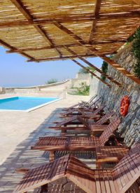 Libyan View Villa, Πλακιάς, shady-sun-loungers-p