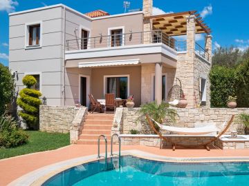 Villa Yianna, Almyrída