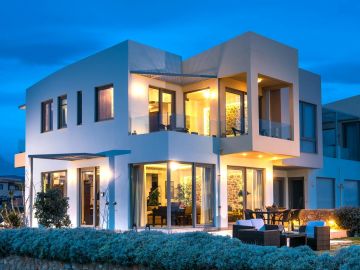 Waterfront Villa, Γούβες