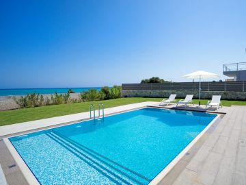 Beachfront Villa Tavronitis, Тавронитис