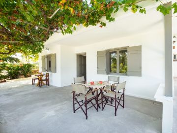 Danai Garden Apartment, Платаньяс