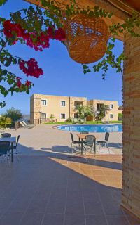 Areti Apartments, Megala Horafia, pool-Ia