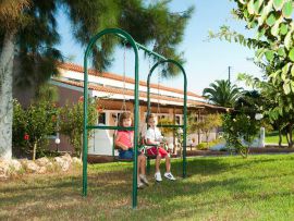 Androulakis Apartments, Γεράνι, garden-area-1