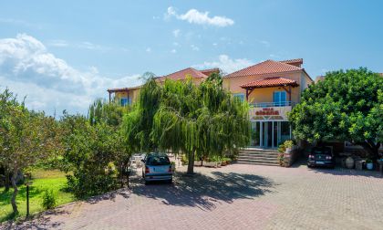 Eleana Apartments, Stavros, central-entrance-1