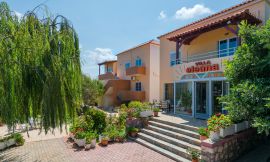 Eleana Apartments, Stavros, central-entrance-3