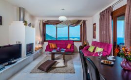 Okeanides Villas, Бали, living-room-pitho-1b