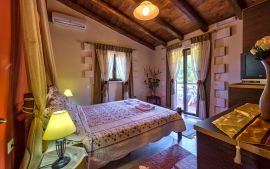 Nature Heaven Villa, Тавронитис, double-bedroom-mj-1a