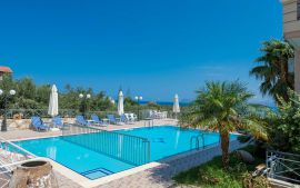 Cactus Apartments, Stalos, swimming-pool