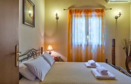 Villa Olive, Voukolies, villa-olive-bedroom-1b
