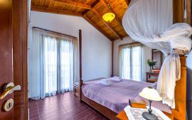 Villa Yannis, Астери, villa-yiannis-double-bedroom-upper-floor-1a