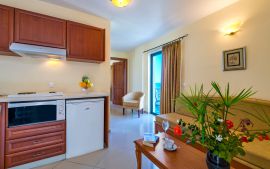 Antilia Apartments, Тавронитис, antilia-apartmentsl-apartment-living-room