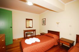 Aloni Suites, Kalathas, Aloni Suites twin bedroom 1b