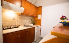 Filoxenia Studios & Apartments, Палeохора, apartment-kitchen-Ib