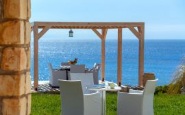 Villa Endless Sea, Tersanas, Courtyard