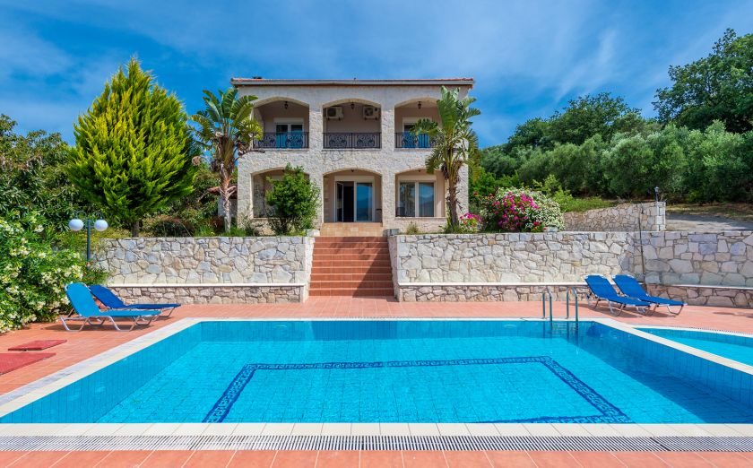 Villa Minas, Γαλατάς, villa minas galatas 2