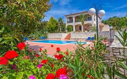 Villa Minas, Галатас, Pool area