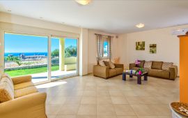 Villa Grigoris, Sfakaki, Living room