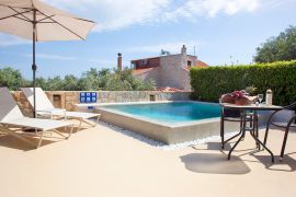 Lofos Village, Agia Marina, Suite, pool area