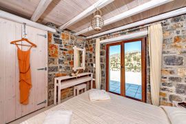 Palazzo Greco Villas, Agia Galini, Bedroom in villa 1 