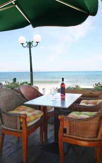 Kaissa Beach Apartments, Гувес, Bar