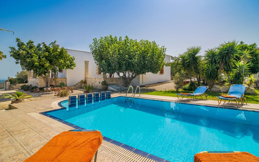 Villas Manos, Μεγάλα Χωράφια, Swimming pool area