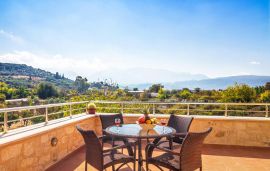 Traditional Stone Villas, Καλύβες, Furnished balcony