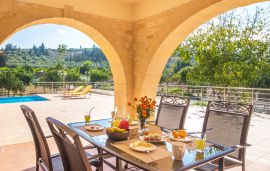 Traditional Stone Villas, Kalyves, Breakfast by the pool