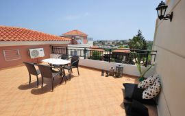 Zeus Village, Agioi Apostoloi, Furnished balcony