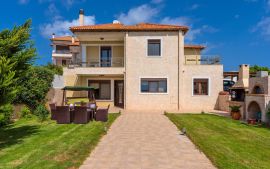 Villa by the Sea, Ierapetra, Main entrance to the courtyard