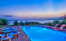Villa by the Sea, Иерапетра, Swimming pool area at night