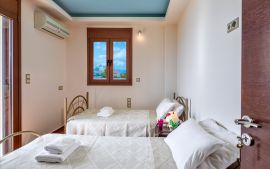 Villa by the Sea, Ierapetra, Twin bedroom 1