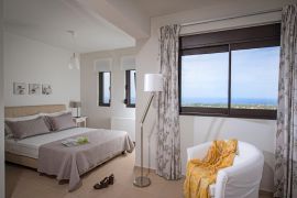 Villa Style, Hersonissos, Double bedroom on the top floor