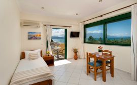 Mesogios Beach, Kissamos, Sea view apartment