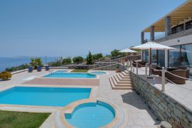 Villas Milos, Agia Pelagia, pool area 