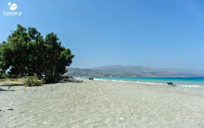 tavronitis beach 1