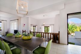 Iakinthi Villa, Stavros, open plan dining area 2