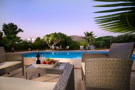 Iakinthi Villa, Stavros, iakinthi villa private pool 1a