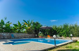 Villas Theodora, Γαβαλοχώρι, pool area 3