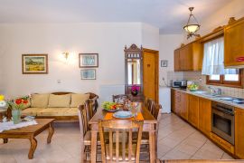Villa Melini, Sfakaki, open plan kitchen