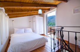 Nature House, Νεροκούρος, bedroom attic ia